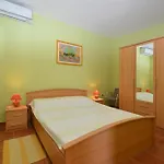 In Karbuni With Sea View, Terrace, Air Conditioning, W-lan 3609-3 아파트