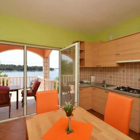 In Karbuni With Sea View, Terrace, Air Conditioning, W-lan 3609-3 Apartman Blato